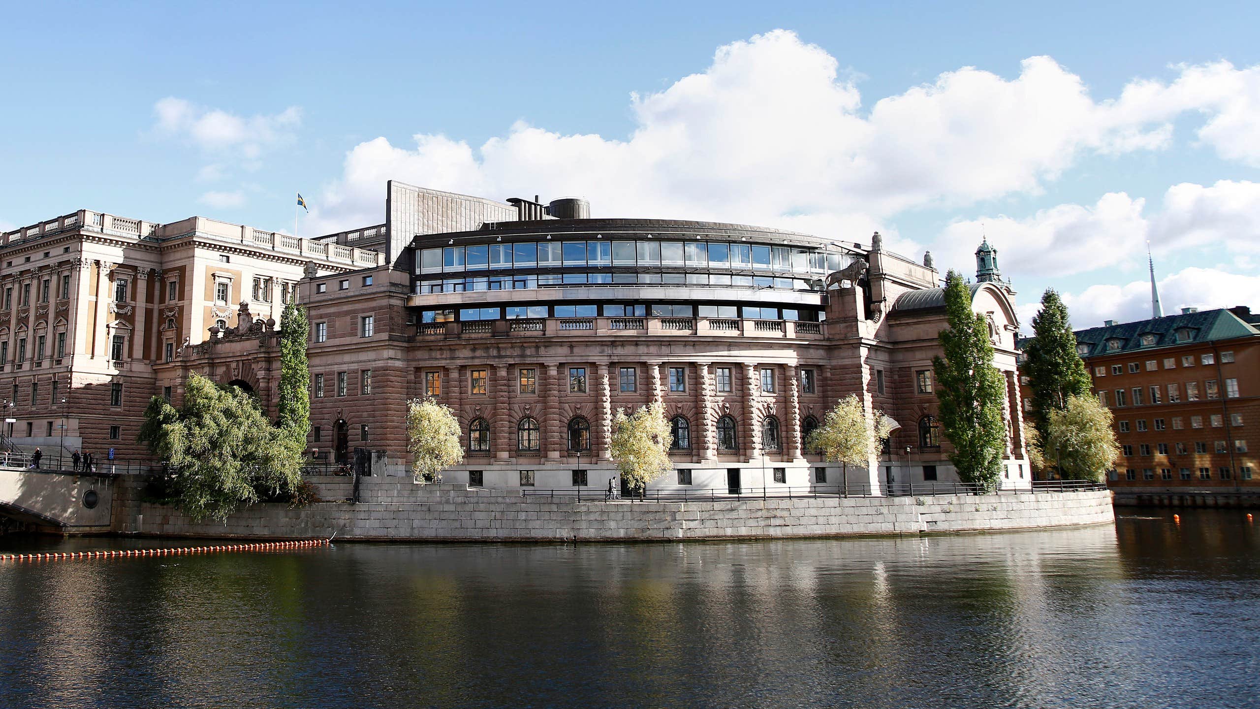 SD föreslår: haverikommission ska utreda våldtäkter inom äldrevården | Expressen