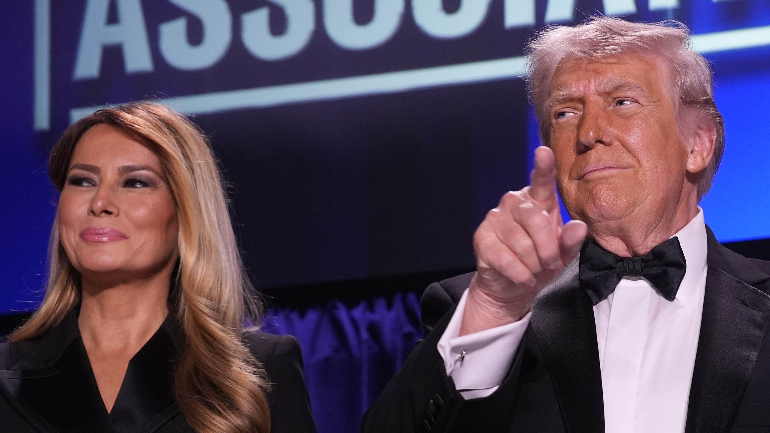 Melania Trumps hårda ord om Jimmy Kimmel: ”Fegis”