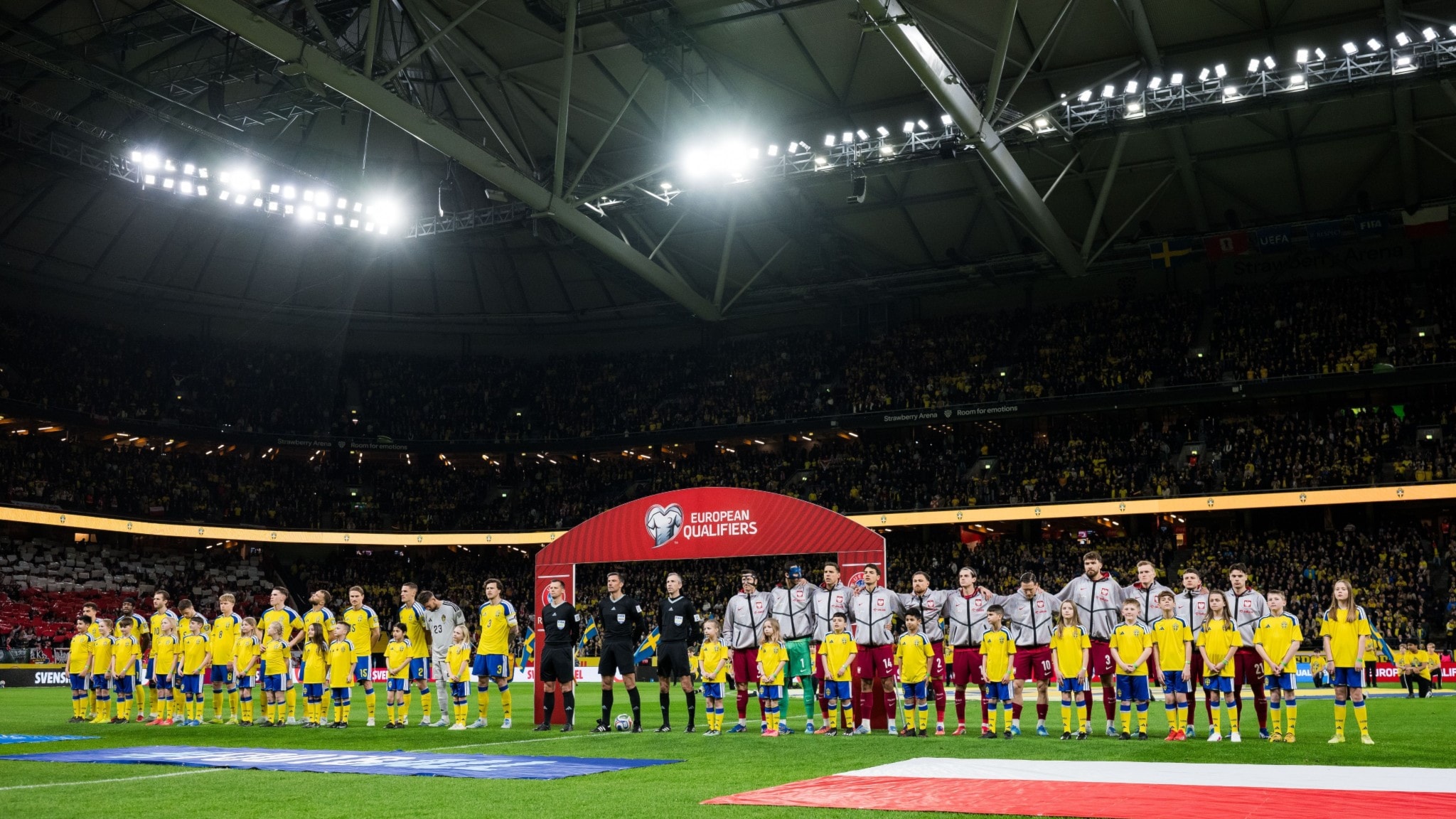 Sverige får böter efter burop – straffas av Fifa