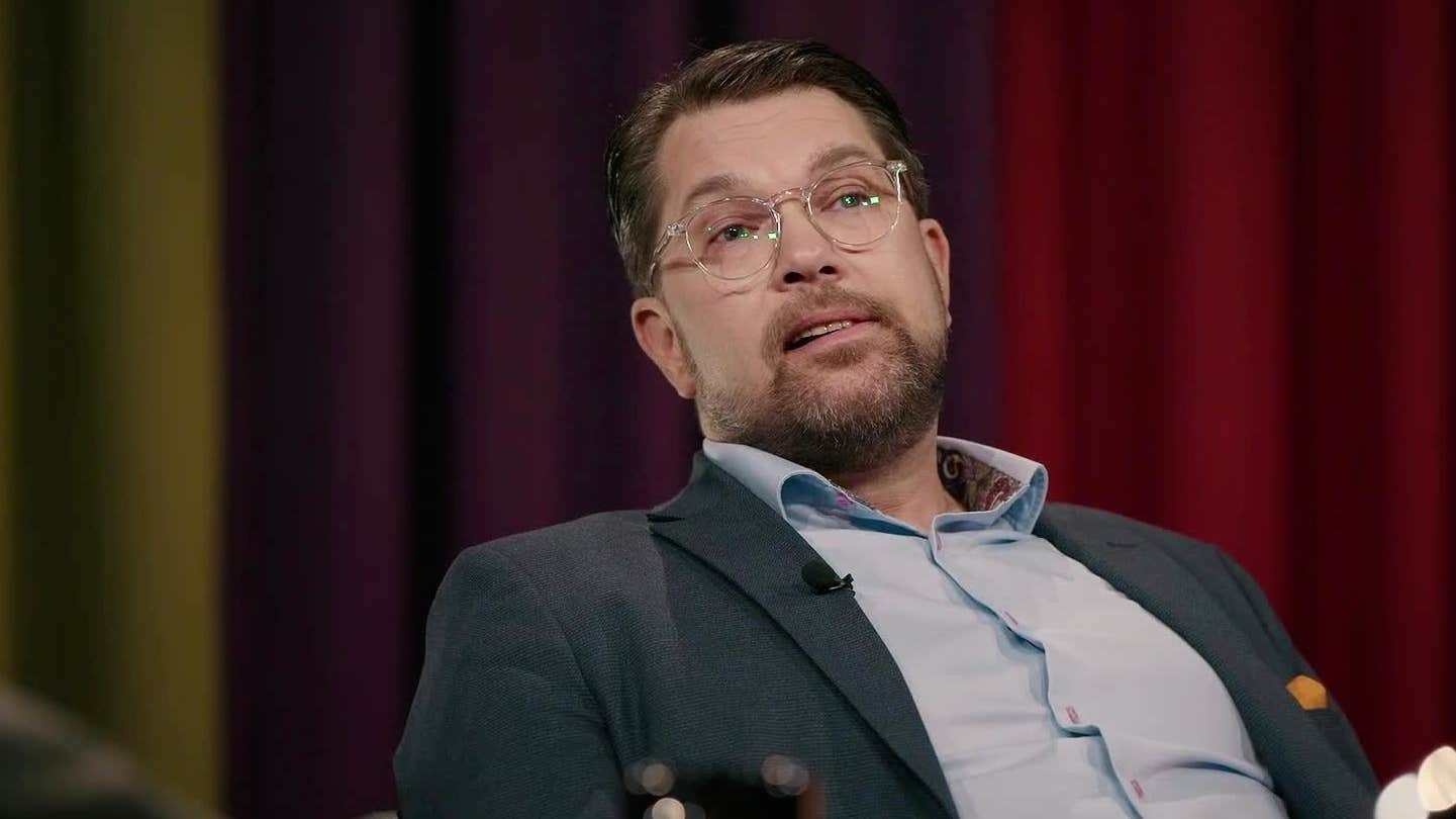 Åkesson om sina tänder: ”sorglig syn”