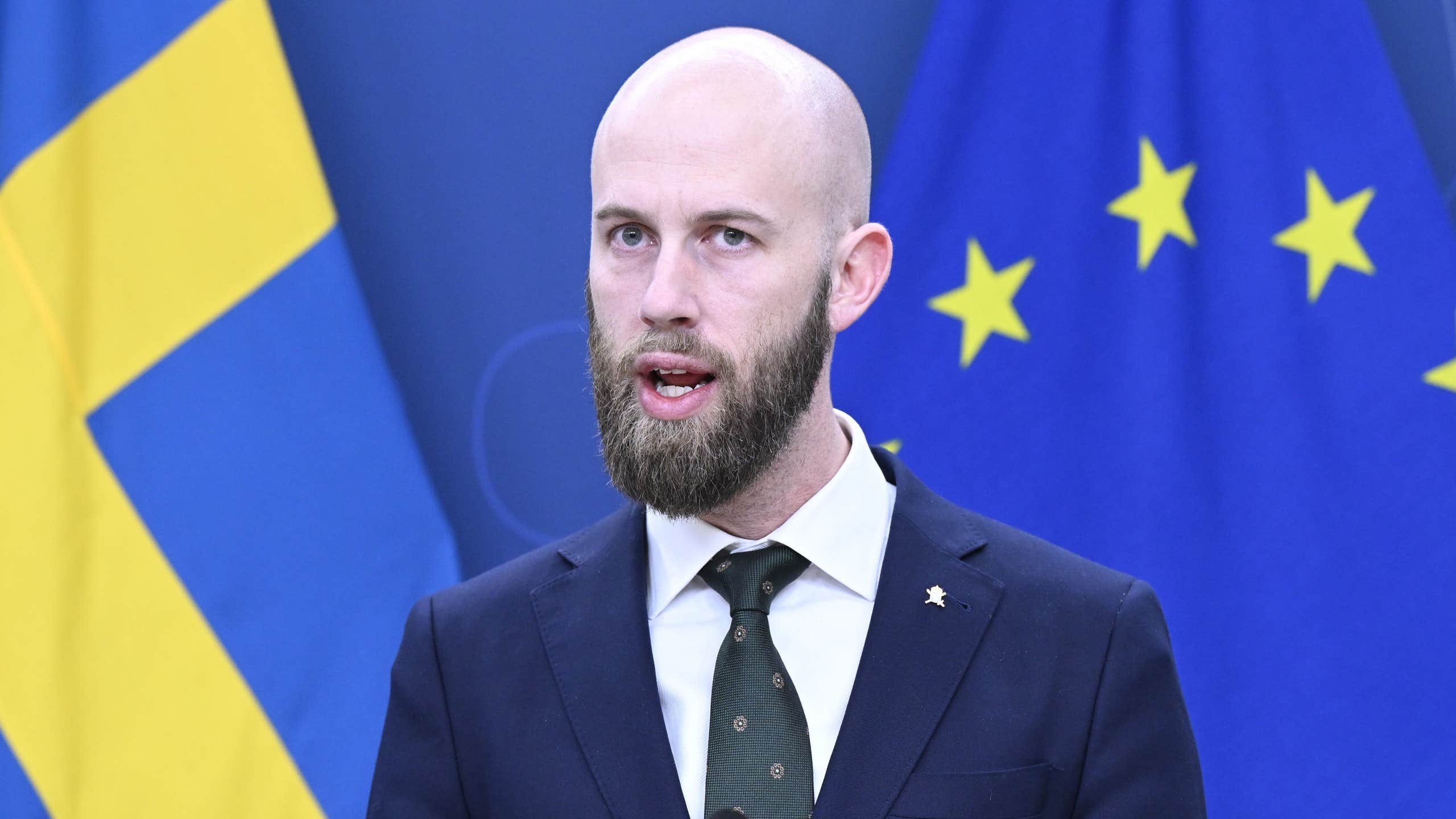 Bohlin: Fler skyttebanor för svensk beredskap