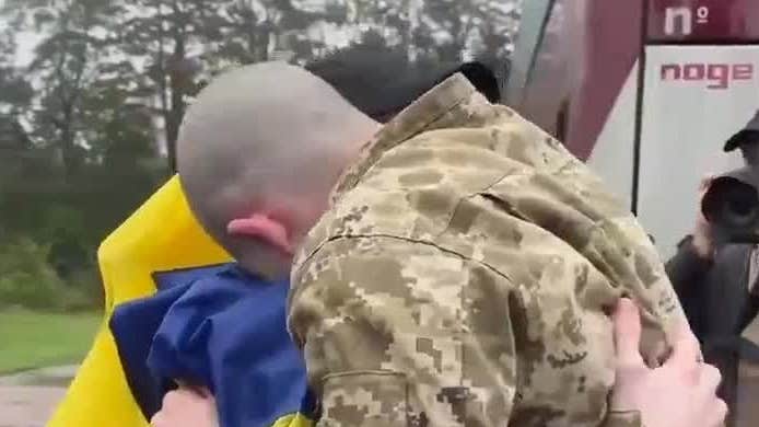Stort fångutbyte mellan Ryssland och Ukraina