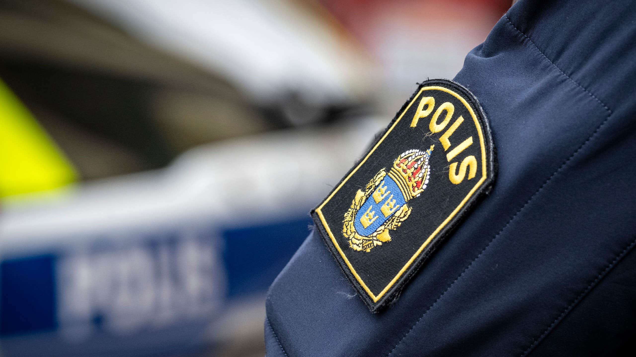 17-åring döms – våldtog flicka under pistolhot