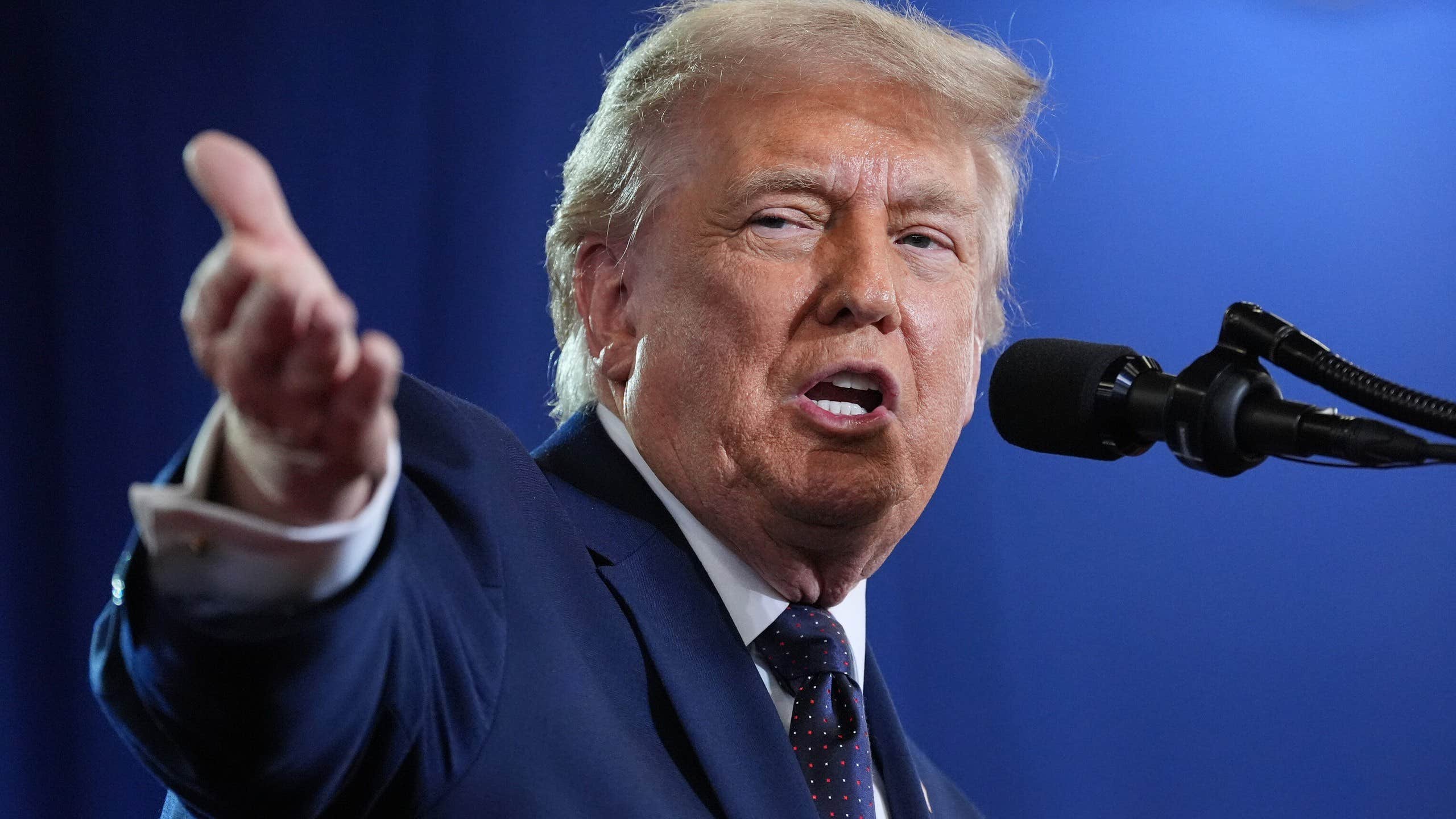 Trump varnas av sina egna: ”Avsluta det”