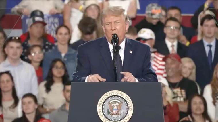 Trump: ”Är president som sitter tre perioder”
